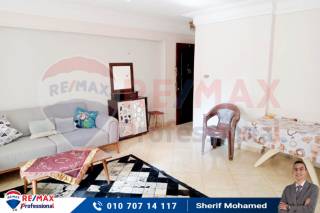 شقة للبيع 125م ميامي خطوات من العيسوي