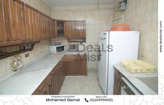 شقة للبيع 200م لوران شارع أبوقير