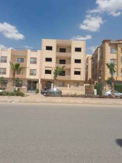 شقة 120 متر بمدينة الشروق الاسكان العائلى