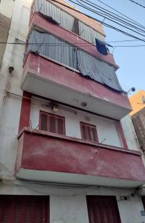 منزل١٦٥م للبيع٢نمرة بشارع الجلاء البحرى البيت على ناصية وله شارع خاص خلفى