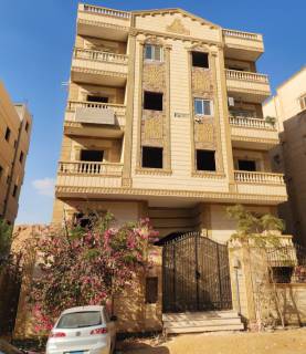 دوبلكس للبيع 317م بكمبوند المروج خلف نادي الصيد