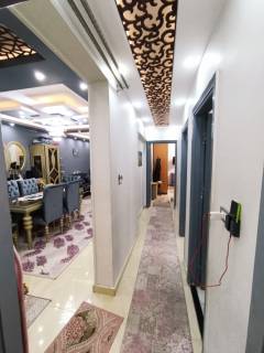 شقة للايجار 240 ستانلي علي البحر مباشرة عمارة براند