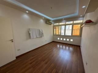 شقه مصيفيه بالعجمي علي البحر او باقرب منه