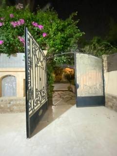 مكتب فاخر للايجار بالفرش أو بدون الفرش