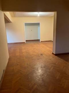 مقر بشارع التحرير الرئيسي 240 متر واجهه علي الشارع