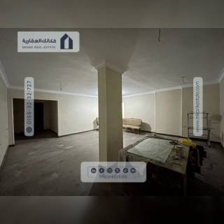 شقه للإيجار 200م بالحي الثالث المجاوره السادسه