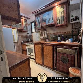 شقة تصلح سكني او إداري للإيجار 245 متر سموحة