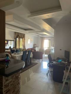 للبيع شقه 165م فيو وووو مفتوح على شارع رئيسى