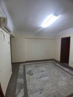 مكتب للايجار في ش التحرير الرءيسي في الدقي 3غرف دو