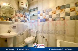 شقة للبيع 240 متر سابا باشا خطوات من الترام