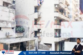 شقة للبيع 240م ثروت خطوات من البحر