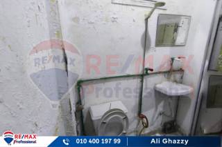 محل للايجار85 متر سيدي بشر بحري ثاني نمره من البحر