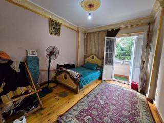 شقه للبيع بشارع راقى بسموحه بفيوهات مفتوحه مساحتها 145م