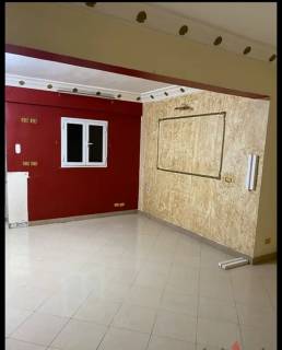 شقة إداري للايجار 50 متر فيكتوريا علي الترام مباشرة