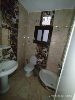 شقه غرفتين وصاله وحمام ومطبخ بطنطا قريبه من الكليه