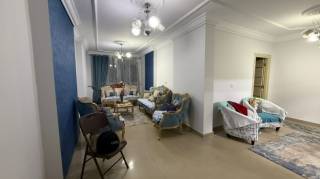 فرصة لبيع أو البدل نصف بيت بالاسكندرية خطوات من البحر