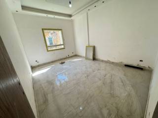 فرصة لبيع أو البدل نصف بيت بالاسكندرية خطوات من البحر