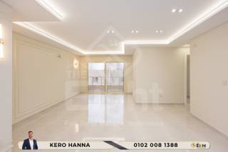 شقة للايجار 140 متر كامب شيزار على البحر مباشر