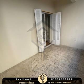 صيدلية للبيع محرم بك متفرع من شارع عرفان