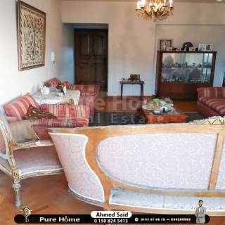 شقة للبيع 192 متر الشاطبي خطوات من البحر