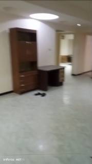 مكتب للايجار في الدقي بالقرب من محي الدين دور ارضي