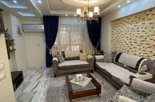 شقه للبيع 125م سموحه ش احمد فاروق على عزت