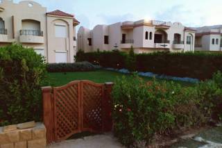 شاليه أرضي بجاردن للبيع كورال هيلز رأس الحكمة