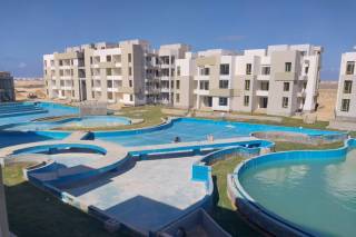 شالية فاخر للبيع بامواج الساحل الشمالى على البسين