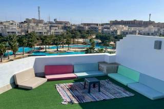 شاليه ارضي لبحديقه للبيع في امواج سيدي عبد الرحمن