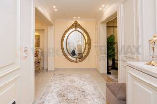 شقة للبيع سابا باشا خطوات من الترام