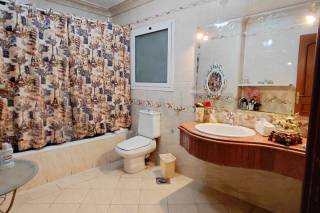 شقة إداري للايجار 50 متر فيكتوريا علي الترام مباشرة