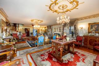 شقه للبيع امام مستشفي الايطالي