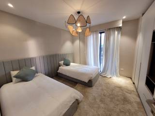 فرصة للبيع او الايجار جراج بافضل المواقع بالشيخ زايد