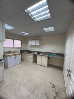 مكتب 5غرف 350م للإيجار في الدقي منطقة نادي الصيد