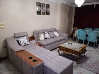 شقه مفروشه للايجار في المهندسين عمارات البترول با