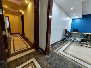 للايجار مكتب دور اول بمحى الدين 240 متر