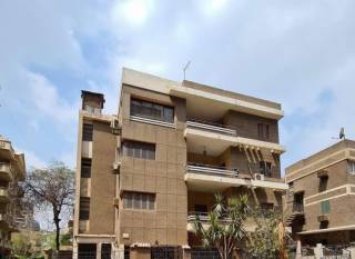 فيلا 330م ناصيه للبيع في المهندسين 4طوابق بالقرب م