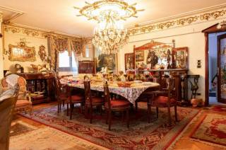 شقه للبيع امام مستشفي الايطالي