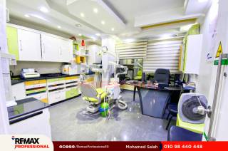 عيادة للبيع 80 متر بولكلي ش ابو قير مباشرة