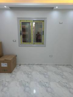 شقه 200 متر دقائق من مدينتي و 15 دقيقه للعاصمه