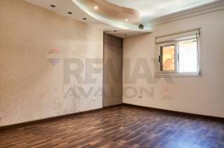 شقة للبيع 130 متر سموحه امام مطار النزهه أبراج الثغر