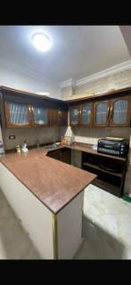 للبيع شقةبالفرش في اكتوبر الحي الثاني قرب المحور