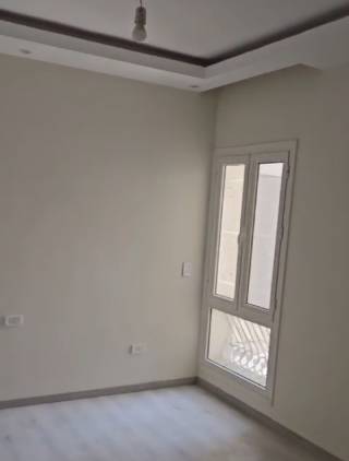 شقة للايجار بماونتن فيو هايد بارك بالمطبخ والتكيفات