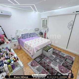 شقة للبيع لوران شارع ابو قير مباشر