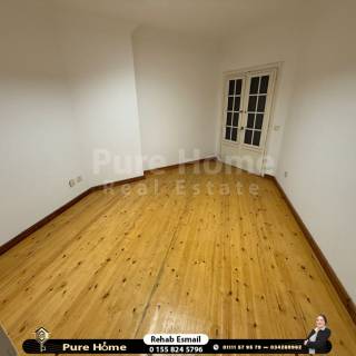 شقة للايجار تصلح سكني او اداري سموحة المربع الذهبي