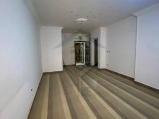 شقه للبيع جناكليس