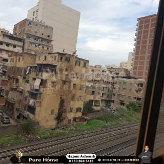 شقة للايجار سموحة شارع توت عنخ امون