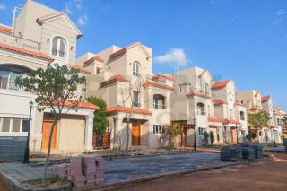 فيلا ستاند ألون للبيع 307 متر سموحة كومباوند مروج