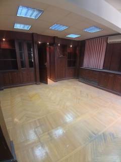 مكتب 4غرف 210م للايجار في ش مصدق الرءيسي في الدقي