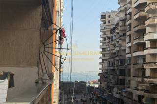 شقه للبيع 130م ميامي خالد بن الوليد